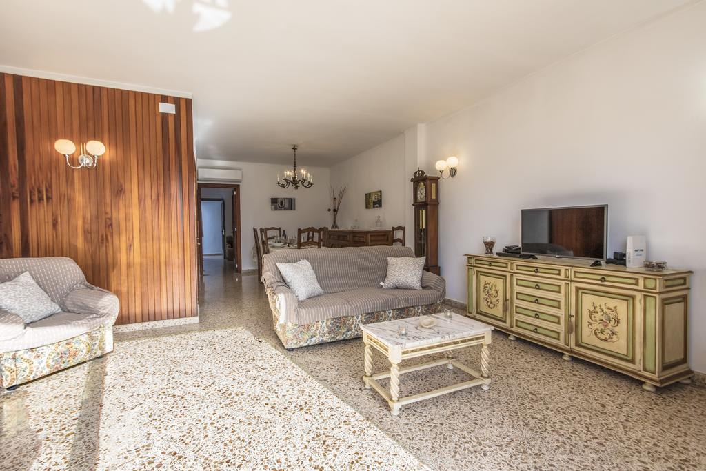 Townhouse Dionis By Homevillas360 بويينسا المظهر الخارجي الصورة